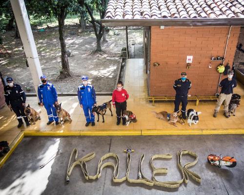 Kailer fue despedido con honores por Bomberos Medellín